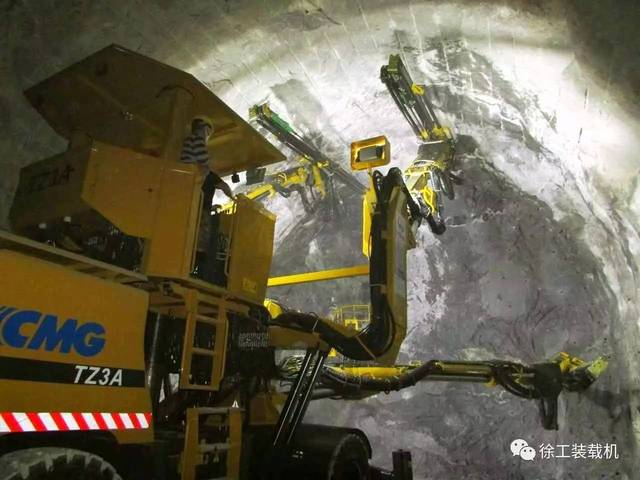隧道凿岩钻车(图1)
